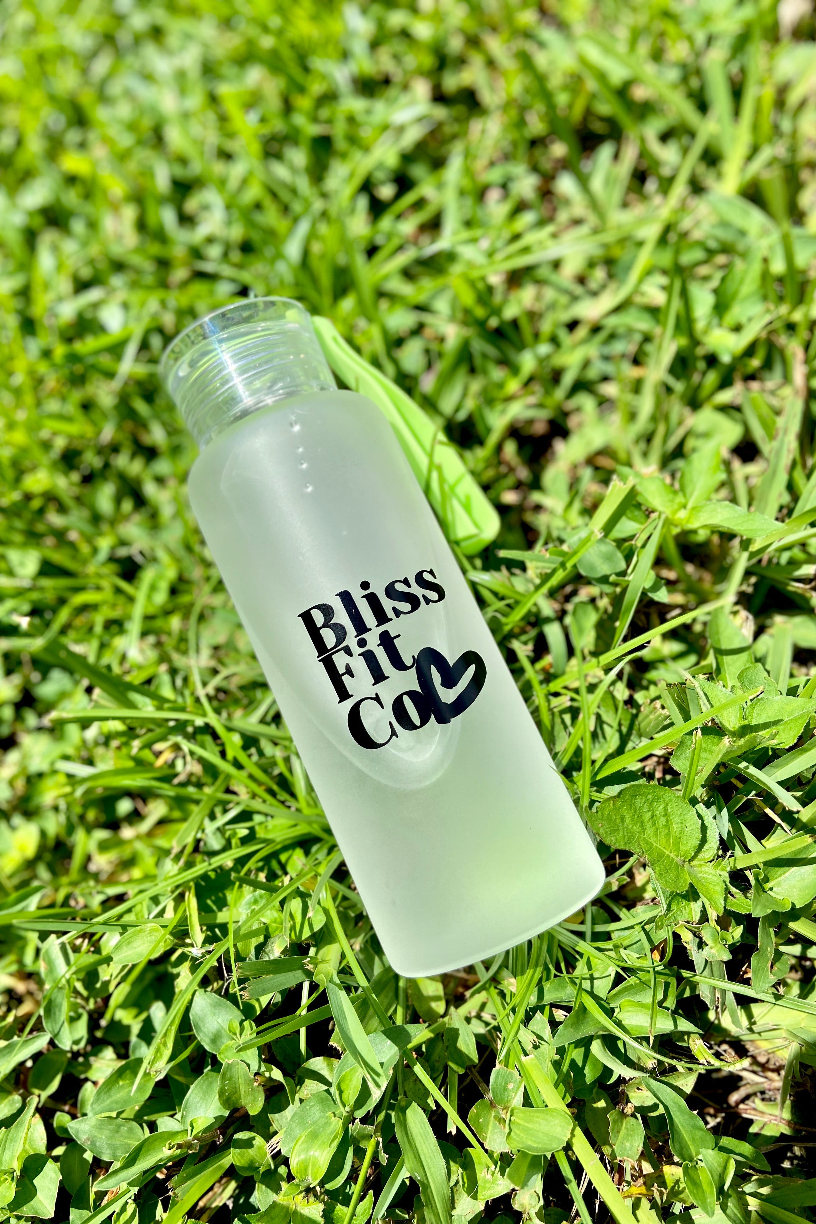 Quench Me - Essential glass water bottle